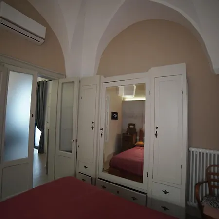 Holiday home Mimar Charme Ed Eleganza Maruggio
